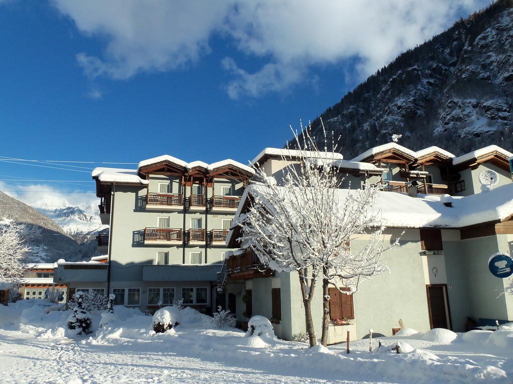 Hotel Santoni Ossana Esterno foto