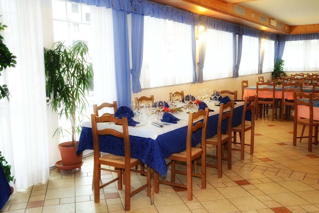 Hotel Santoni Ossana Esterno foto